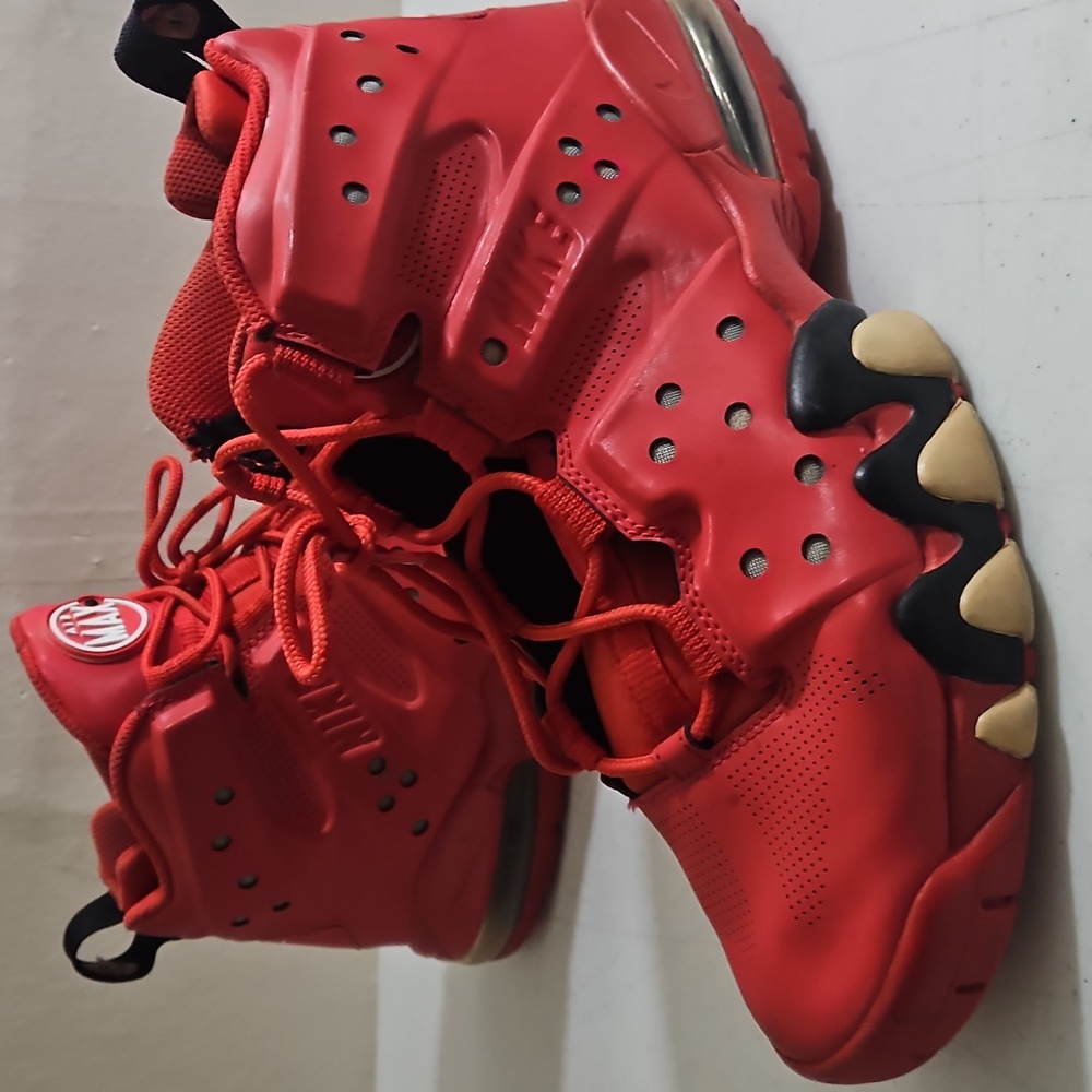 Nike Air Max Barkley Hyperfuse 9.5 LIKE NEW No Box
